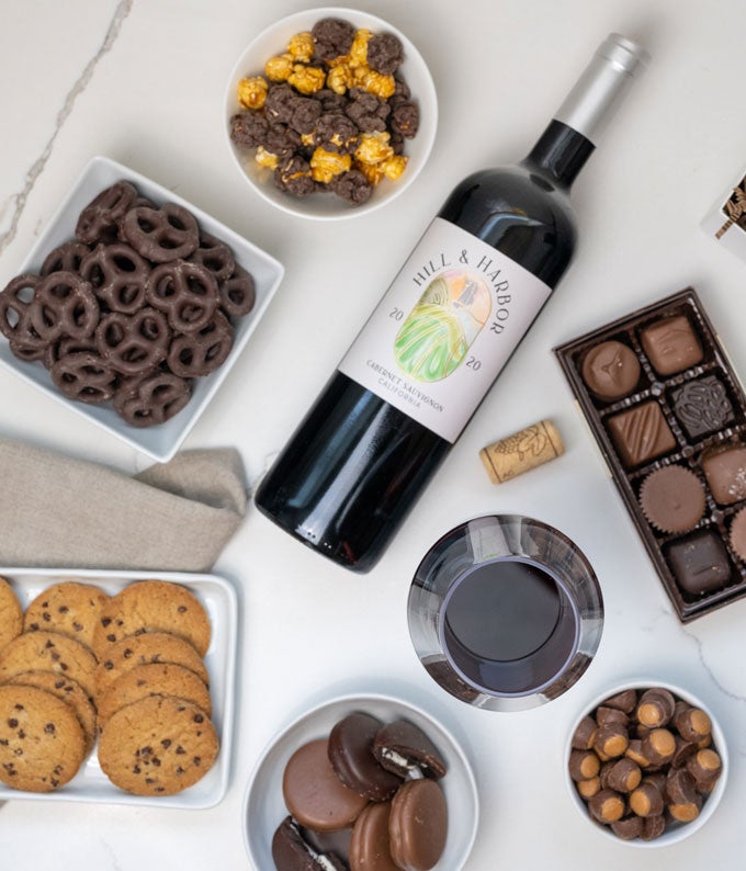 Deluxe Red Wine &amp; Sweet Treats Gift Box