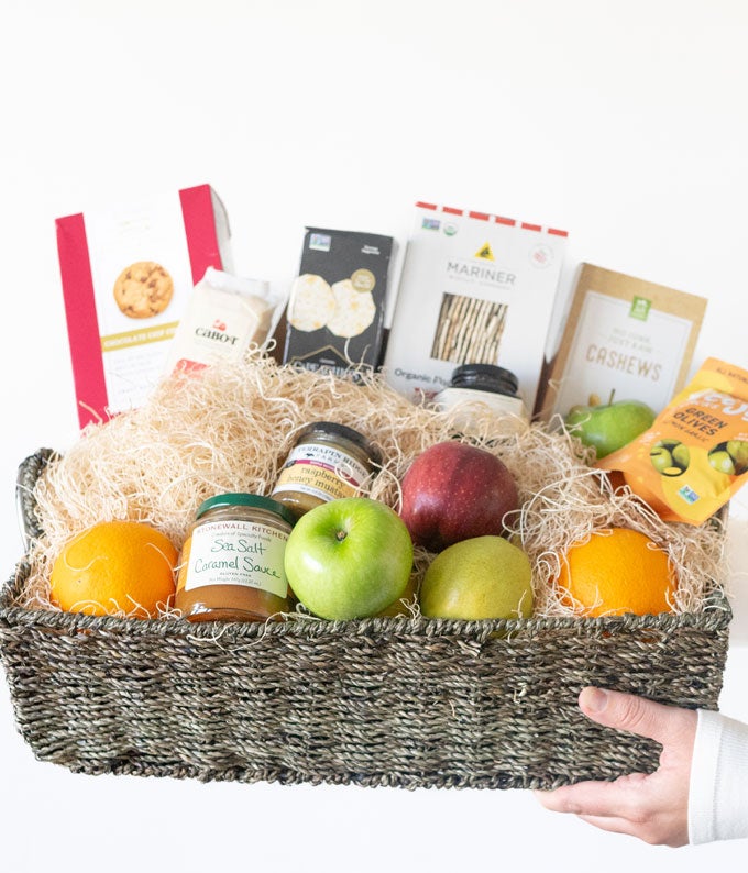 Fresh Fruit and Hors D&#39;oeuvres Basket