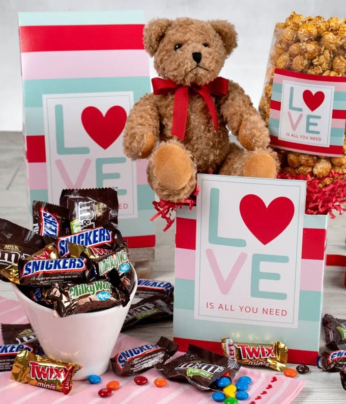 XOXO Bear &amp; Sweets Gift Box