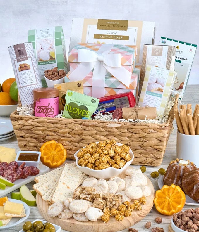 Deluxe Artisan Treats Basket