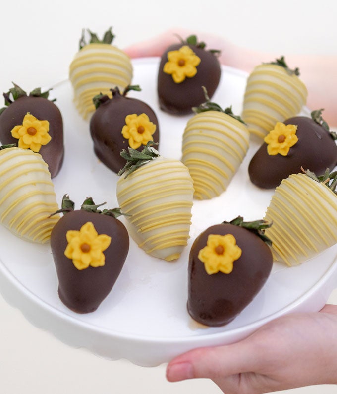 Chocolate Covered Sunflower Strawberries for Mom