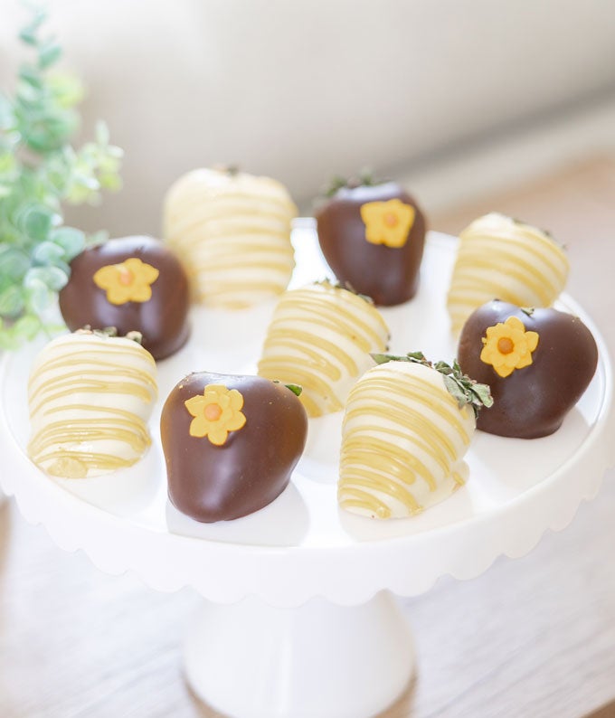 Chocolate Covered Sunflower Strawberries for Mom
