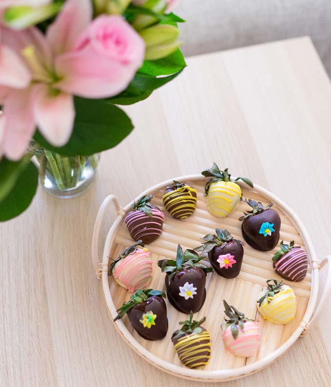 Flower Chocolate Covered Strawberries for Mom