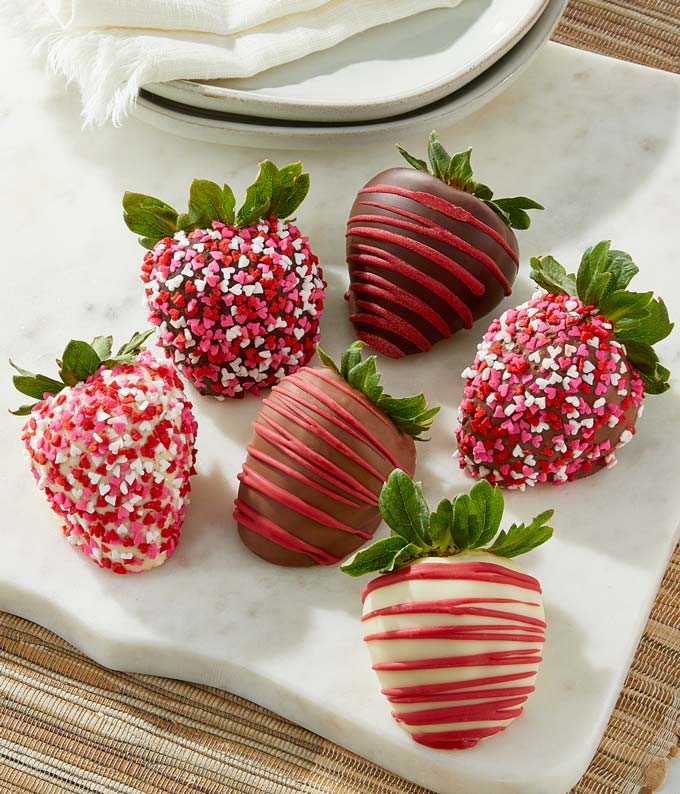 Valentine&#39;s Day Chocolate Covered Strawberries