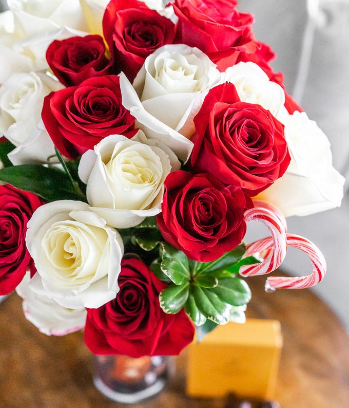 Sweet Candy Cane Rose Bouquet with Sparkling Wine
