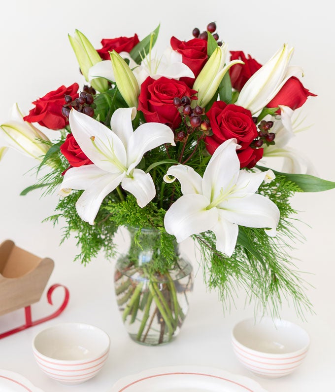 Classic Christmas Lily Bouquet with White Wine