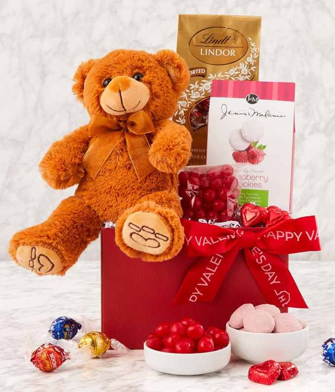 Adorable Valentine&#39;s Bear Basket