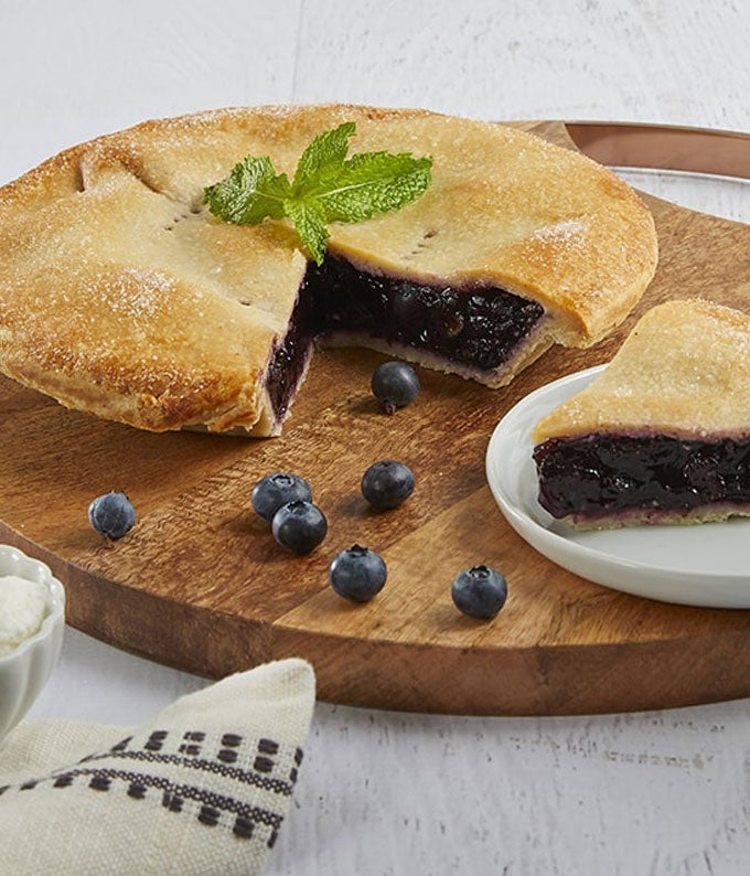 Everyone&#39;s Favorite Blueberry Pie